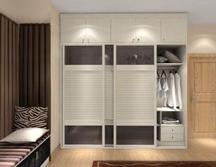 贵州���柜门讲解定制衣柜�h(hu��n)��g��(x��)受到哪些因素的媄(ji��ng)�? /></a>	
					</div>
					<div   id=